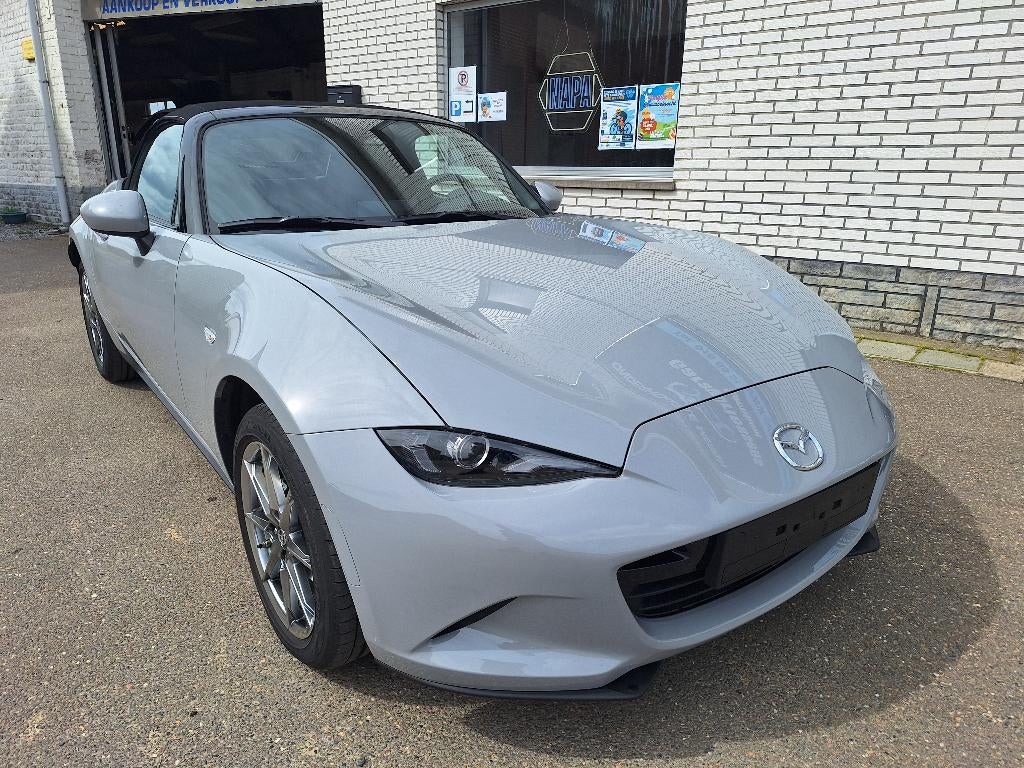 Capote souple MX-5 MY2024.5, 1,5 L, SKYACTIV-G, 132 ch, 6 MT, Cuir, Argent ou Gris, Achat, Euro 6
