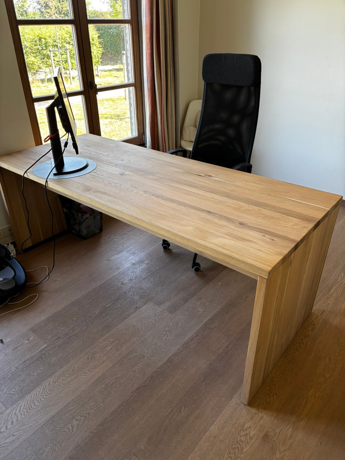 Massief eiken bureau 200  80 cm – WEBA – nieuwprijs €400, Modern, Ophalen, Zo goed als nieuw