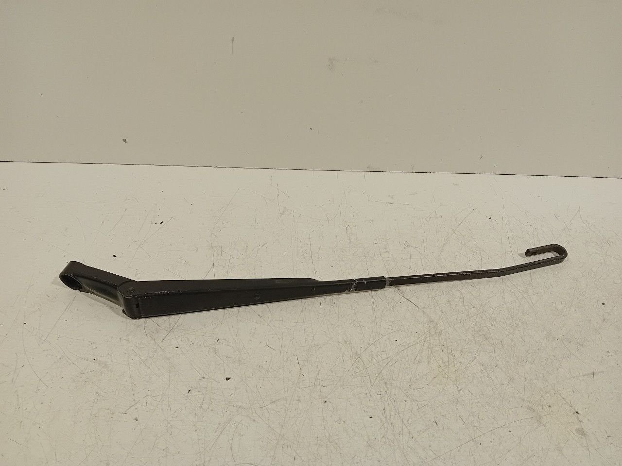 Ruitenwisserarm rechts voor Porsche 911, Auto-onderdelen, Onderdelen@venauto.nl, Van der Ven Autorecycling B.V., Gebruikt, Ettenseweg 76, 4706 PB Roosendaal, The Netherlands