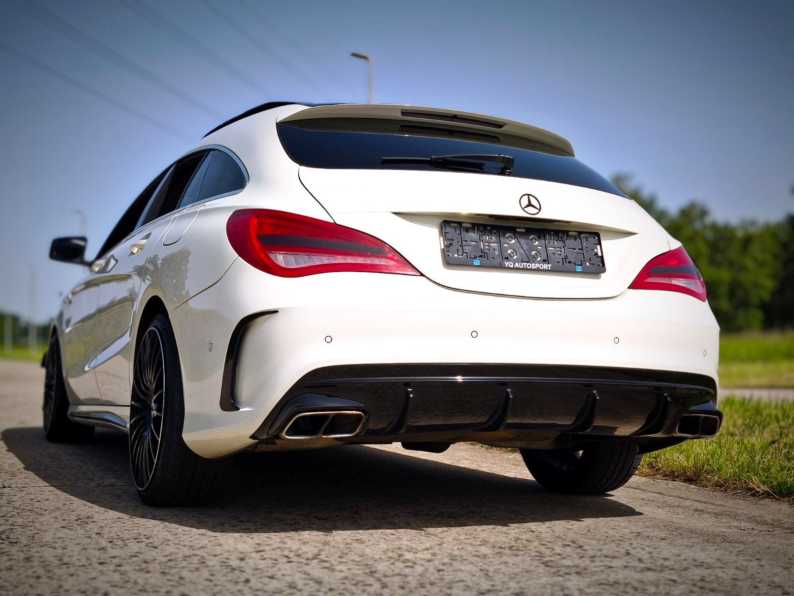 Mercedes-benz CLA 250 AMG panodak 4 Matic, Auto's, Automaat, CLA, Alcantara, Wit