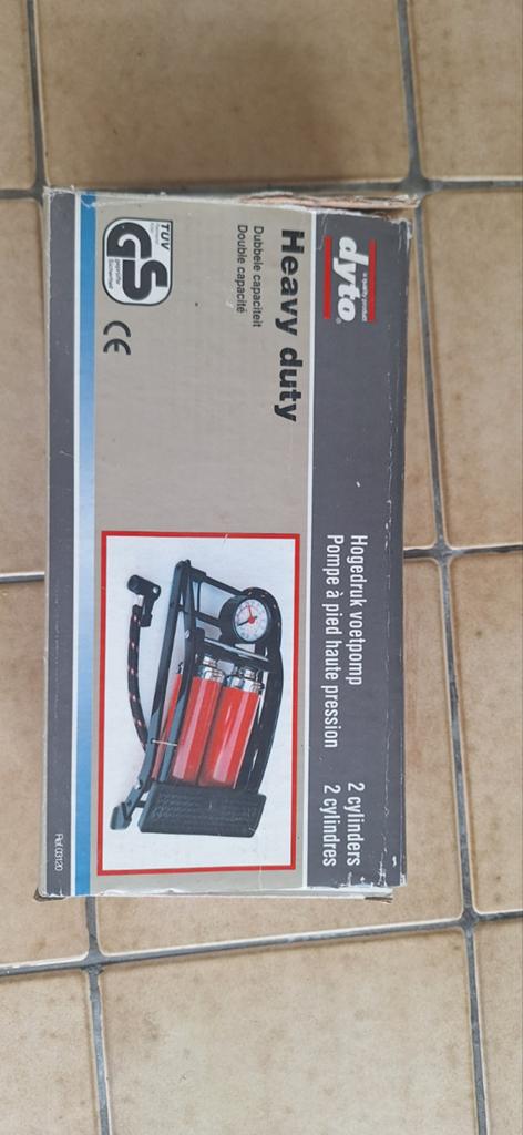 Hogedruk voetpomp, Ophalen