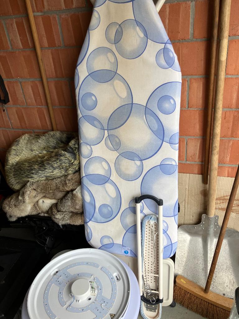 Te koop: Brabantia strijkplank, Elektronische apparatuur, Strijkijzers en Strijkplanken, Ophalen, Gebruikt
