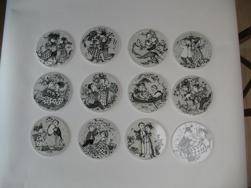 Complete set van 12 maandplaatjes Björn Wiinblad, Enlèvement ou Envoi