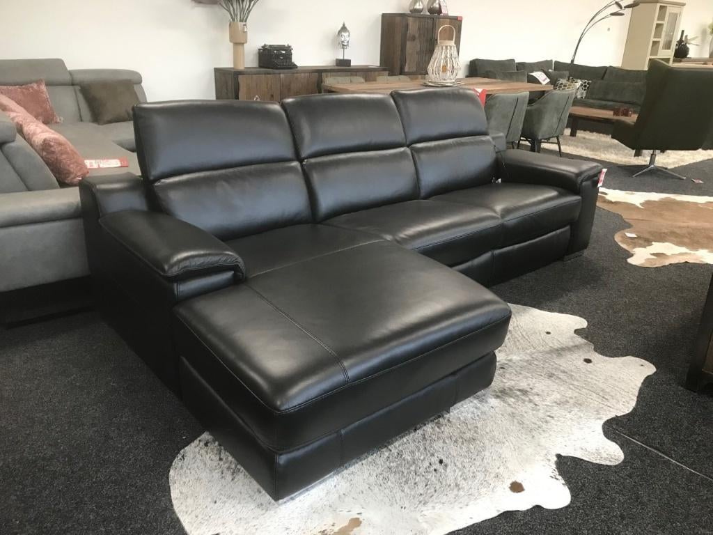 STOCKVERKOOP slaapbanken, slaapzetels in ECHT LEDER & stof.