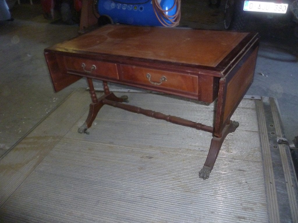 OUDE SALONTAFEL MET BRONZEN POOTJES, Ophalen