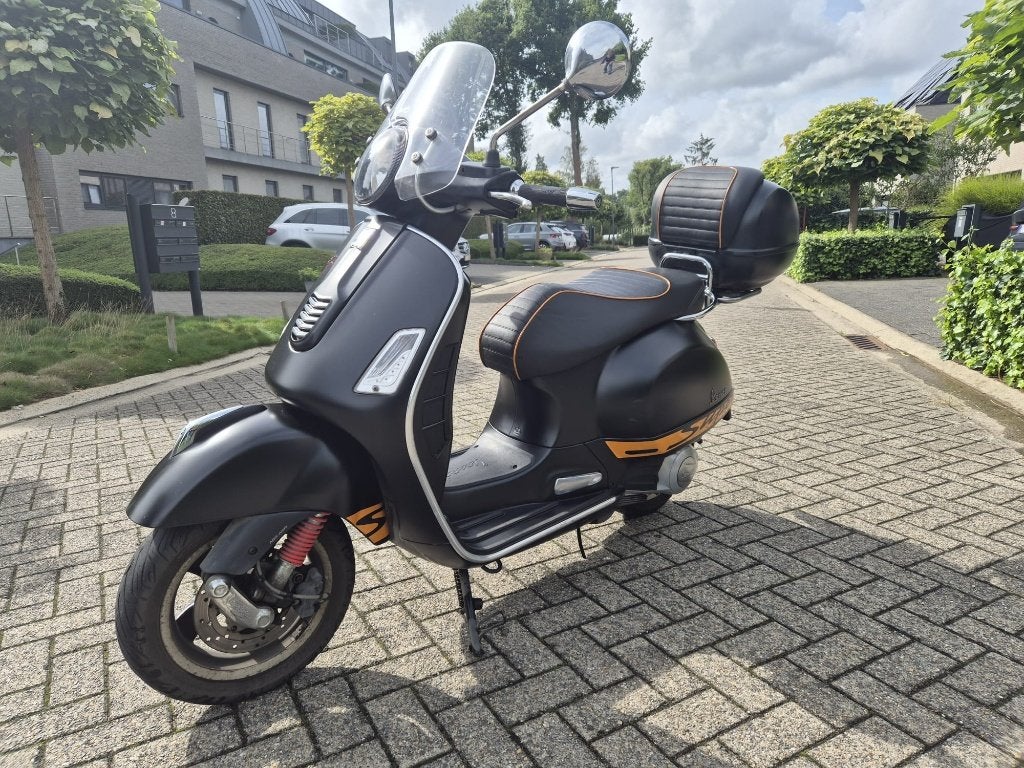 Vespa piaggio GTS super sport 125cc, Fietsen en Brommers, Ophalen, Gebruikt, Overige modellen, 125 cc