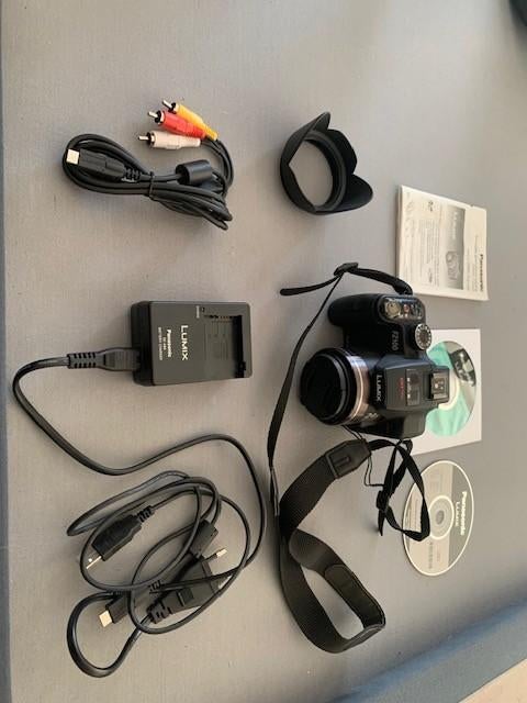 CAMERA PANASONIC LUMIX FZ100, Audio, Tv en Foto, Fotocamera's Digitaal, Ophalen, Zo goed als nieuw, Overige Merken