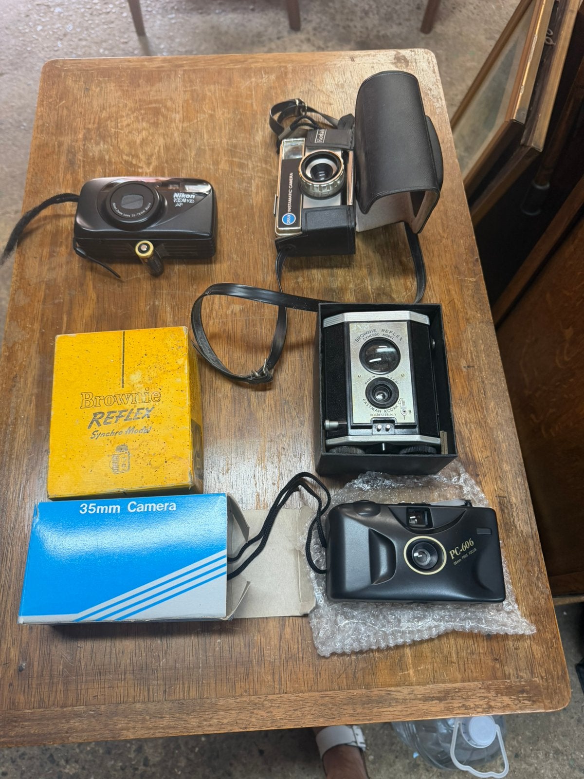 4 retro kodaks PC 606,Browny reflex Nikon 100 M, Enlèvement ou Envoi