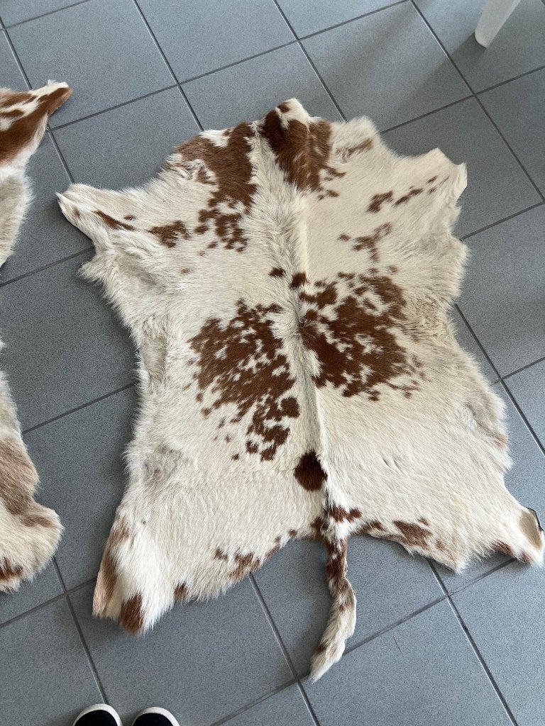 3 koeienhuiden - apart te koop, Ophalen, Koeienhuid, 150 tot 200 cm, 200 cm of meer