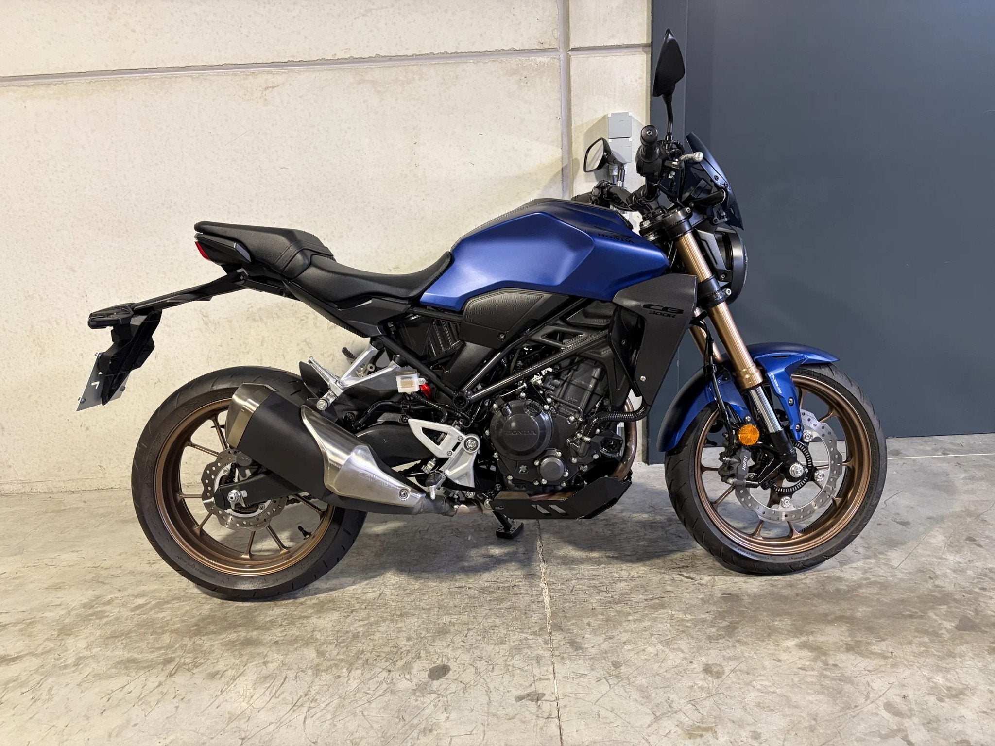 Honda CB300R met leuke opties (bj 2023), 300 cc, Bedrijf, Overig, 12 t/m 35 kW