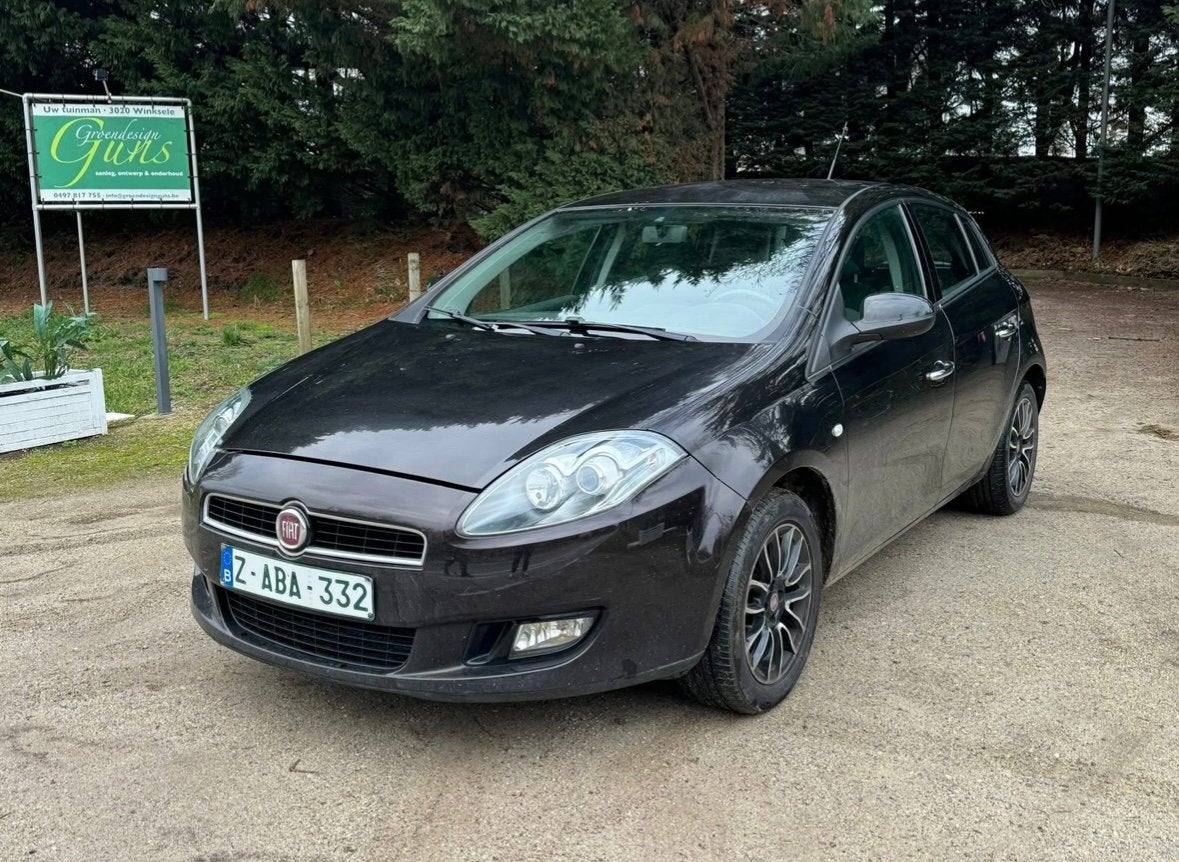 Fiat Bravo 1.6 jtd 105ch Airco 132.000 km. 05.2015, Autos, Euro 5, Entreprise, Boîte manuelle, Noir