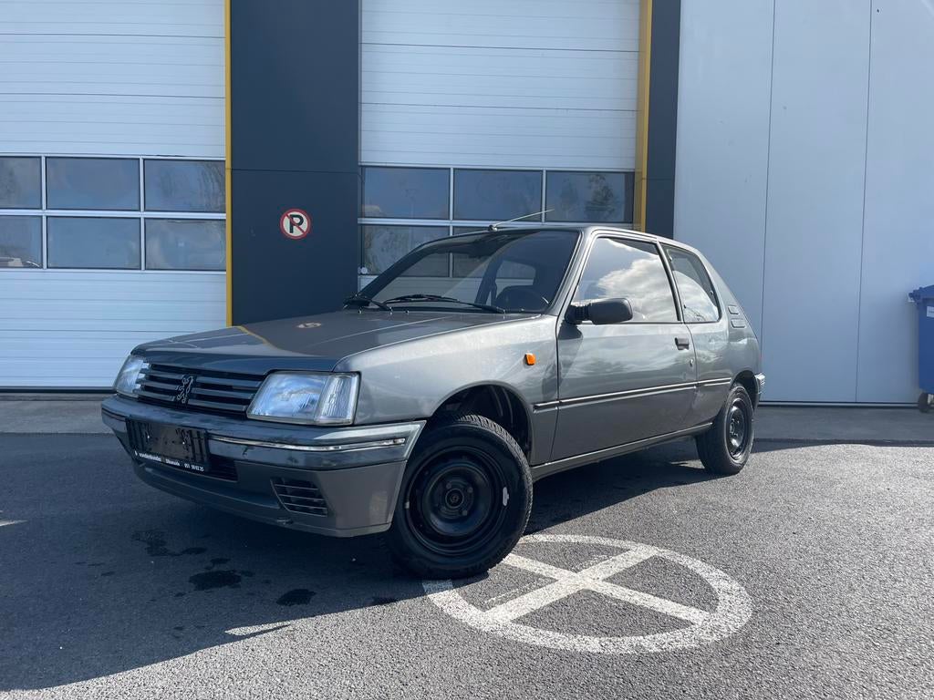 Peugeot 205 - Oldtimer - In goede conditie, Auto's, Peugeot, Voorwielaandrijving, 4 zetels, Stof, Handgeschakeld