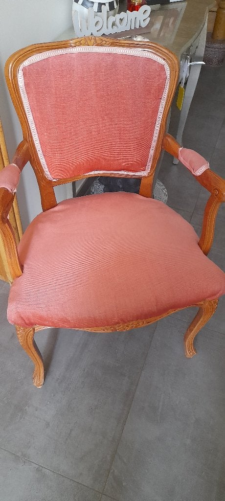 Kleine fauteuil in Louis XV-stijl, Ophalen