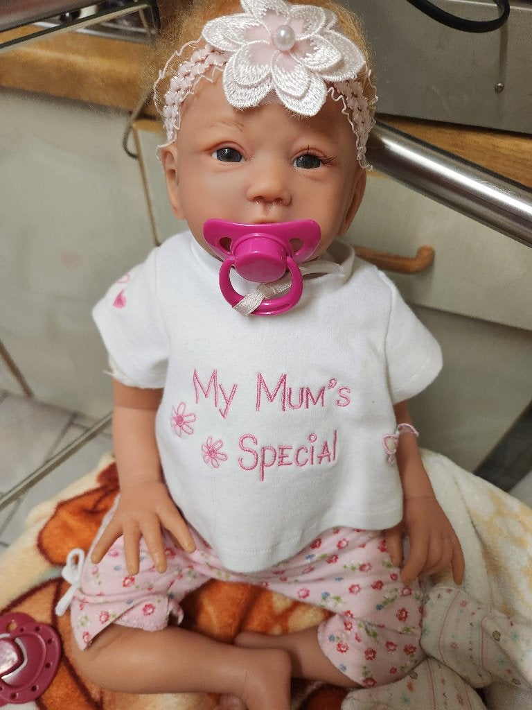 Reborn baby met magneetspeen, Ophalen of Verzenden, Zo goed als nieuw, Levensecht of Reborn