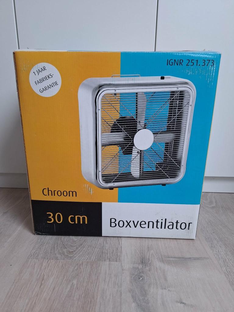 Ventilator boxventilator, Elektronische apparatuur, Ophalen, Zo goed als nieuw, Vloerventilator