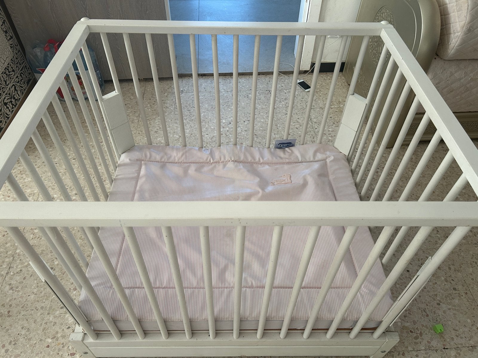 Parc bébé en bois complet avec matelas imperméable, Enfants & Bébés, Enlèvement ou Envoi, Comme neuf