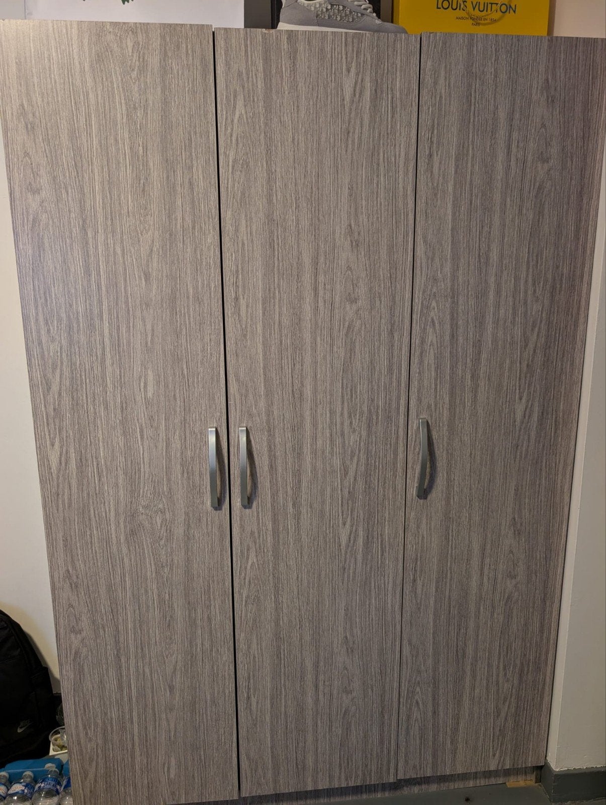 Garde robe, Enlèvement
