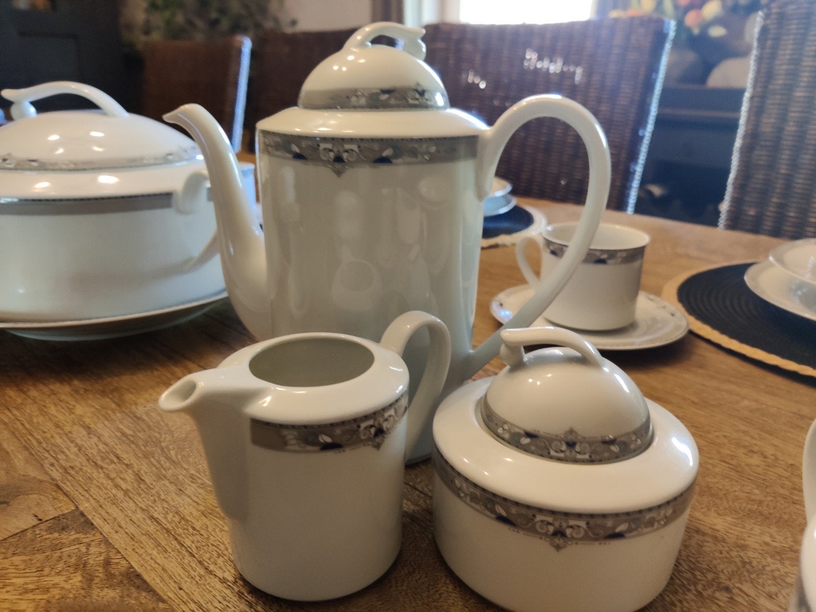 Compleet porseleinen eet- en koffieservies Kronester Bavaria, Huis en Inrichting, Keuken | Servies, Ophalen