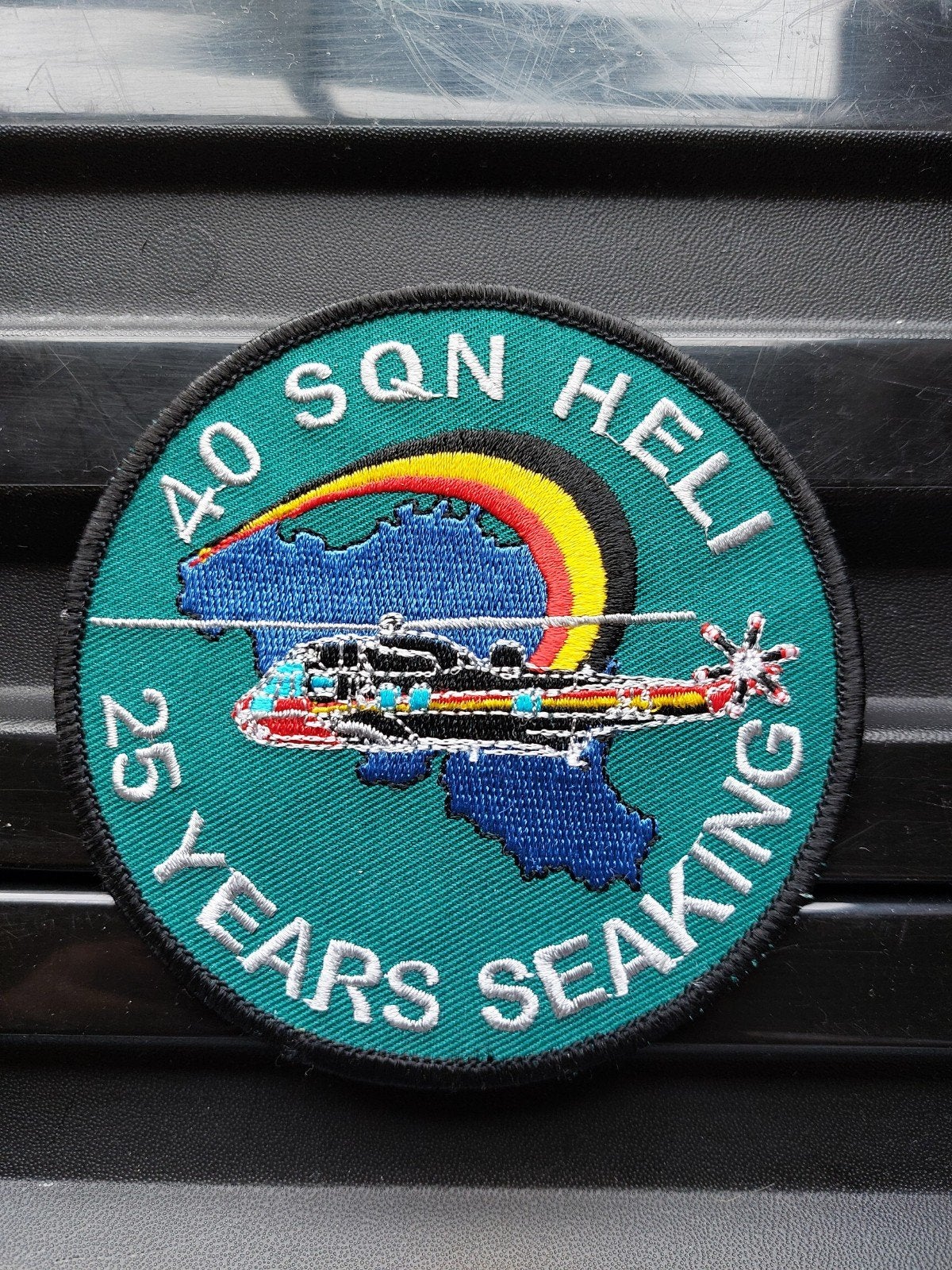 Patch Belgian Air Force 40 Squadron 25 years Seaking, Verzamelen, Verzenden, Luchtmacht, Embleem of Badge