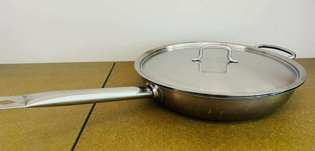 Steelpan 32 cm geschikt voor inductie pintinox, Huis en Inrichting, Keuken | Potten en Pannen, Ophalen, Zo goed als nieuw, Inox