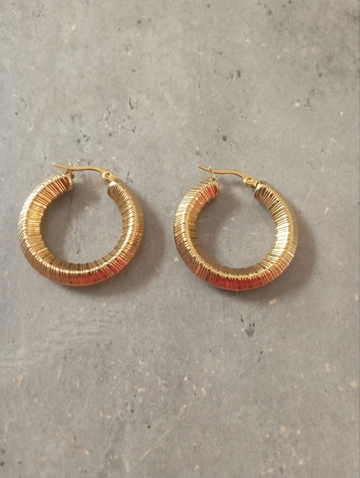 boucles d'oreilles en acier inoxydable, Handtassen en Accessoires, Oorbellen, Ophalen of Verzenden, Nieuw, Overige materialen