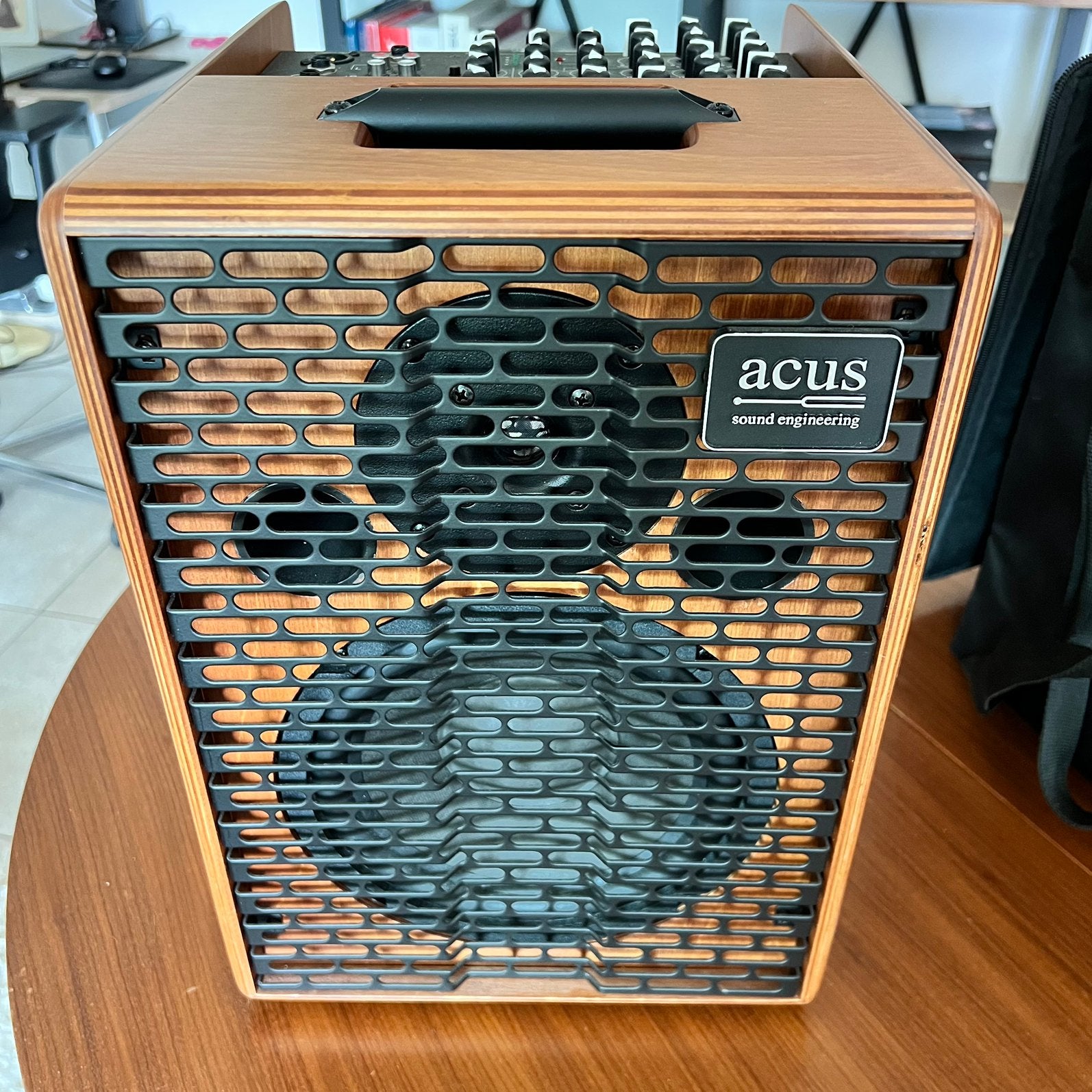 Acus One for strings 8 akoestische gitaarversterker met hoes, Ophalen, Zo goed als nieuw