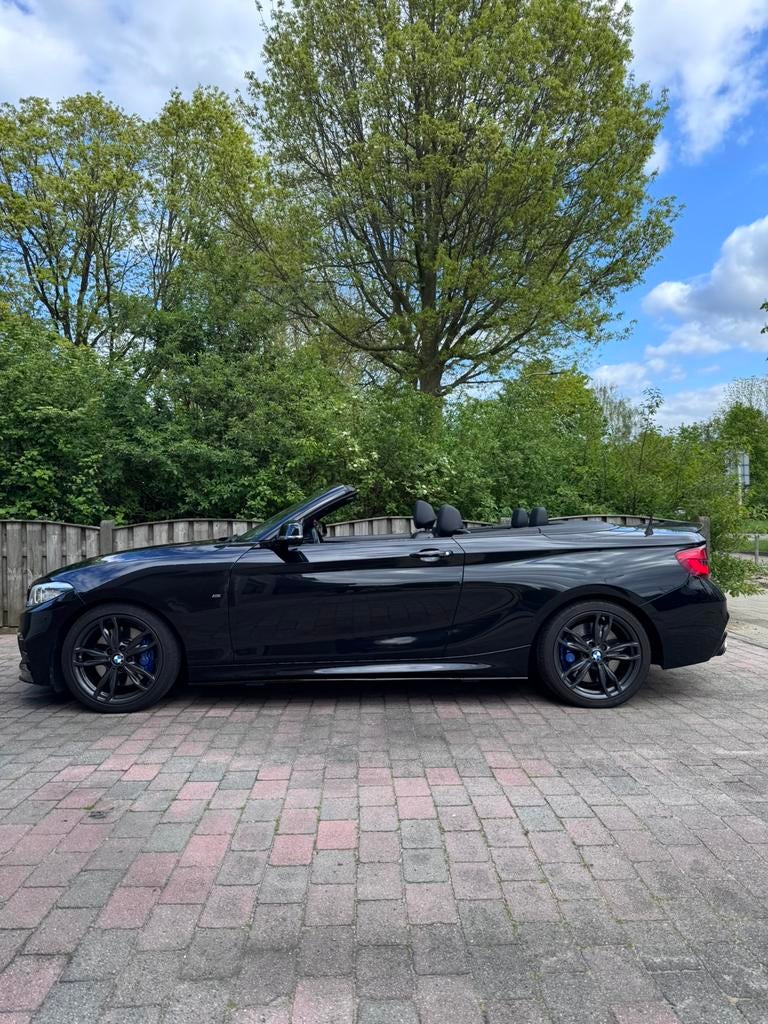 BMW M240i Cabrio Shadow Line B58 Remus, Auto's, BMW, Automaat, Achterwielaandrijving, Zwart, Zwart