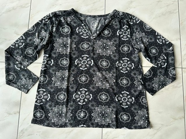 Blouse maat XXL (nr7629), Kleding | Dames, Blouses en Tunieken, Ophalen of Verzenden, Zo goed als nieuw, Maat 42/44 (L), Zwart