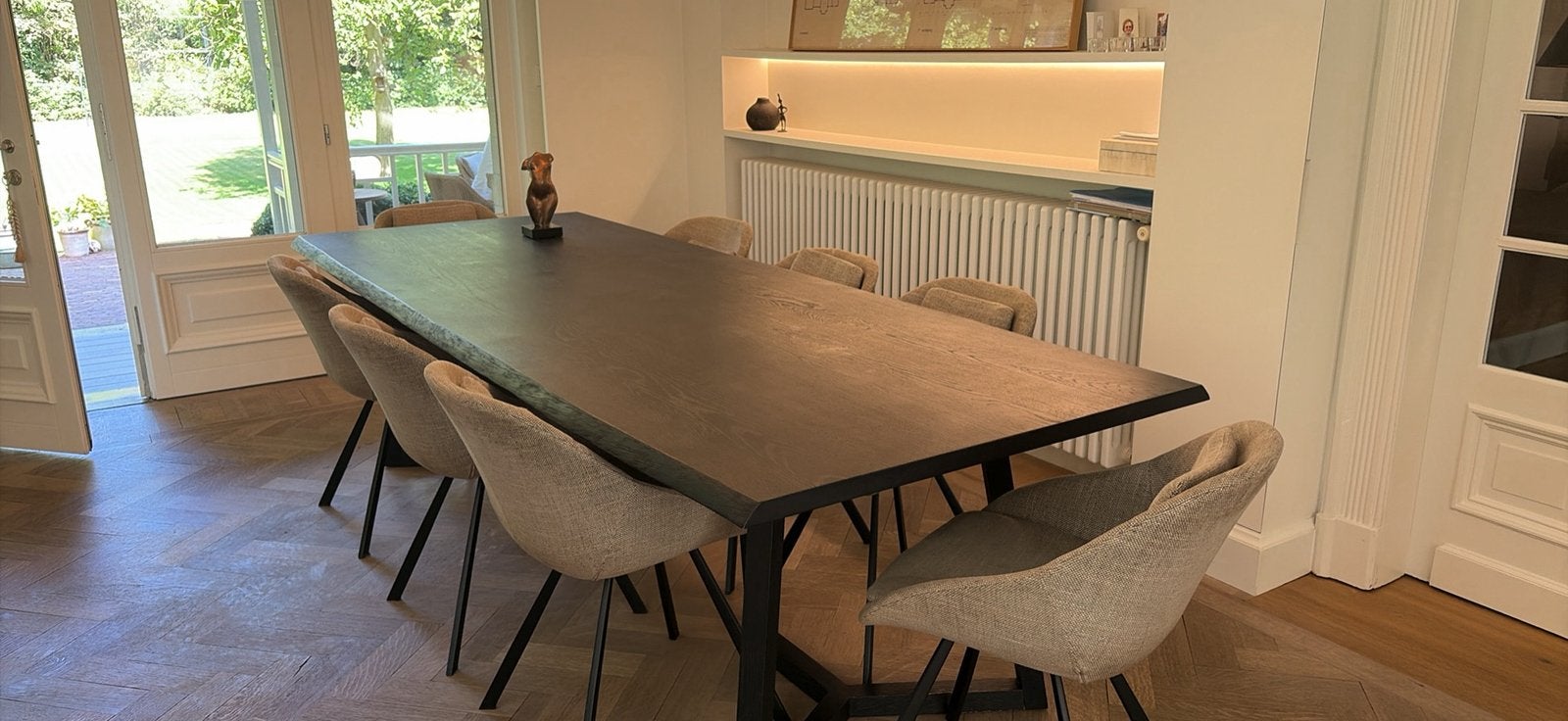 Zwarte eiken tafel 2.80x1.05 met 8 stoelen, Maison & Meubles, Ameublement | Revêtements de sol, Enlèvement, Utilisé, Noir, Modern