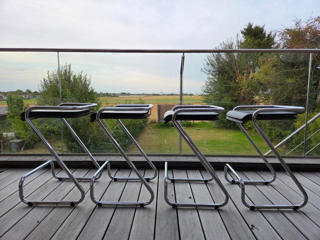 Ensemble de 4 tabourets de bar Z, Avec repose-pieds, 4 tabourets, Comme neuf, Enlèvement