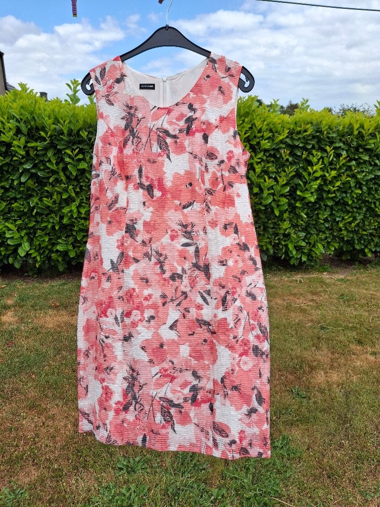 Jolie robe d'été Gerry Weber. T40, Vêtements | Femmes, Robes, Taille 38/40 (M), Enlèvement ou Envoi, Comme neuf, Gerry weber