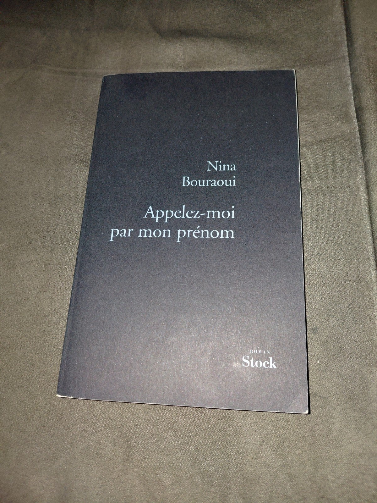 livre appel moi par mon prénom, Enlèvement
