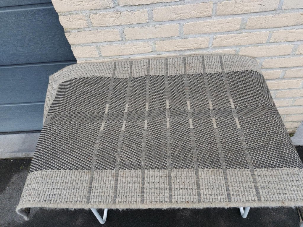 108x58 BuitenTapijt / Tuin tapijt 8€, Enlèvement, Comme neuf
