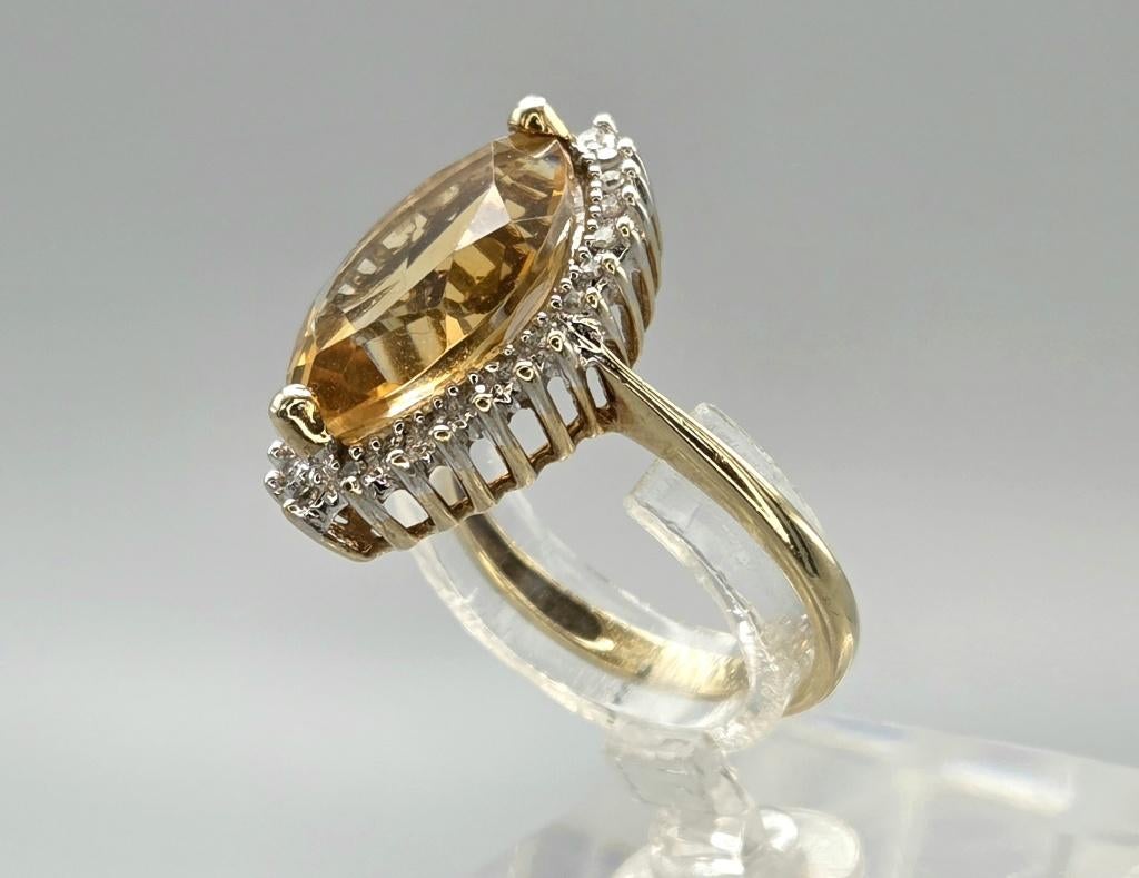 Bague vintage en or avec topaze jaune et diamant. 2026/288., Plus petit que 17, Comme neuf, Or, Jaune