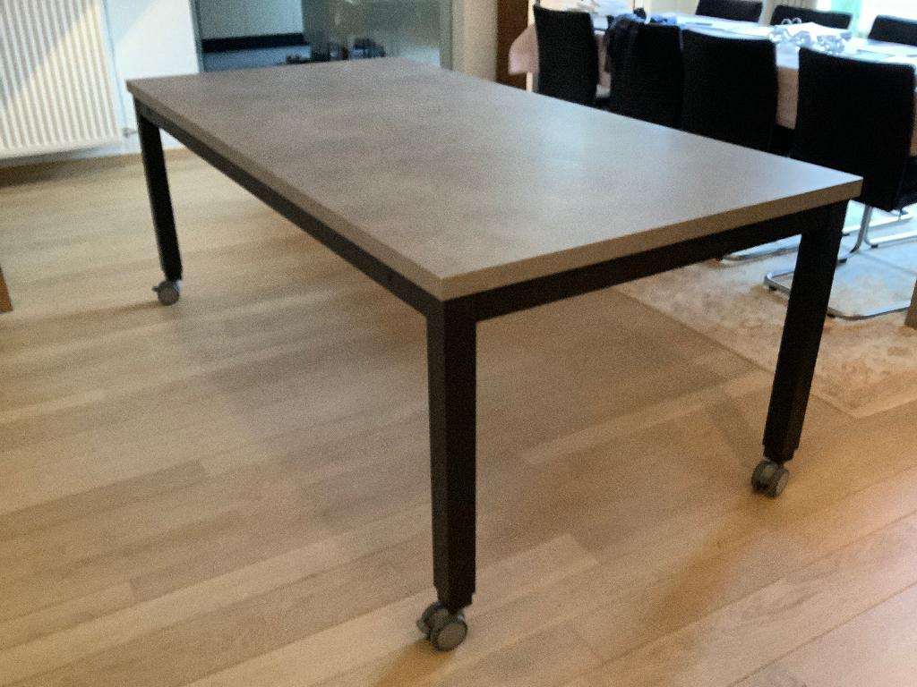 Prachtige eettafel/hobbytafel in de hoogte aanpasbaar, Ophalen, Zo goed als nieuw, Vijf personen of meer, Metaal