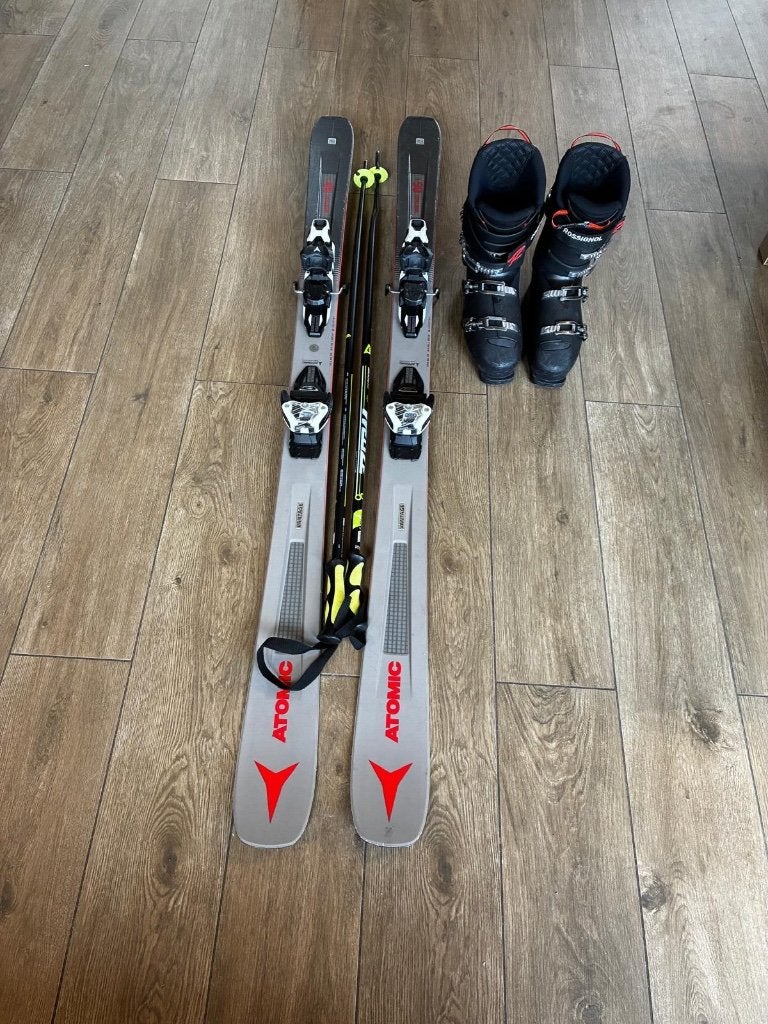 PACK SKI COMPLET HOMME – ATOMIC  + Chaussures 45 + Bâtons, Sports & Fitness, 160 à 180 cm, Skis, Enlèvement, Utilisé