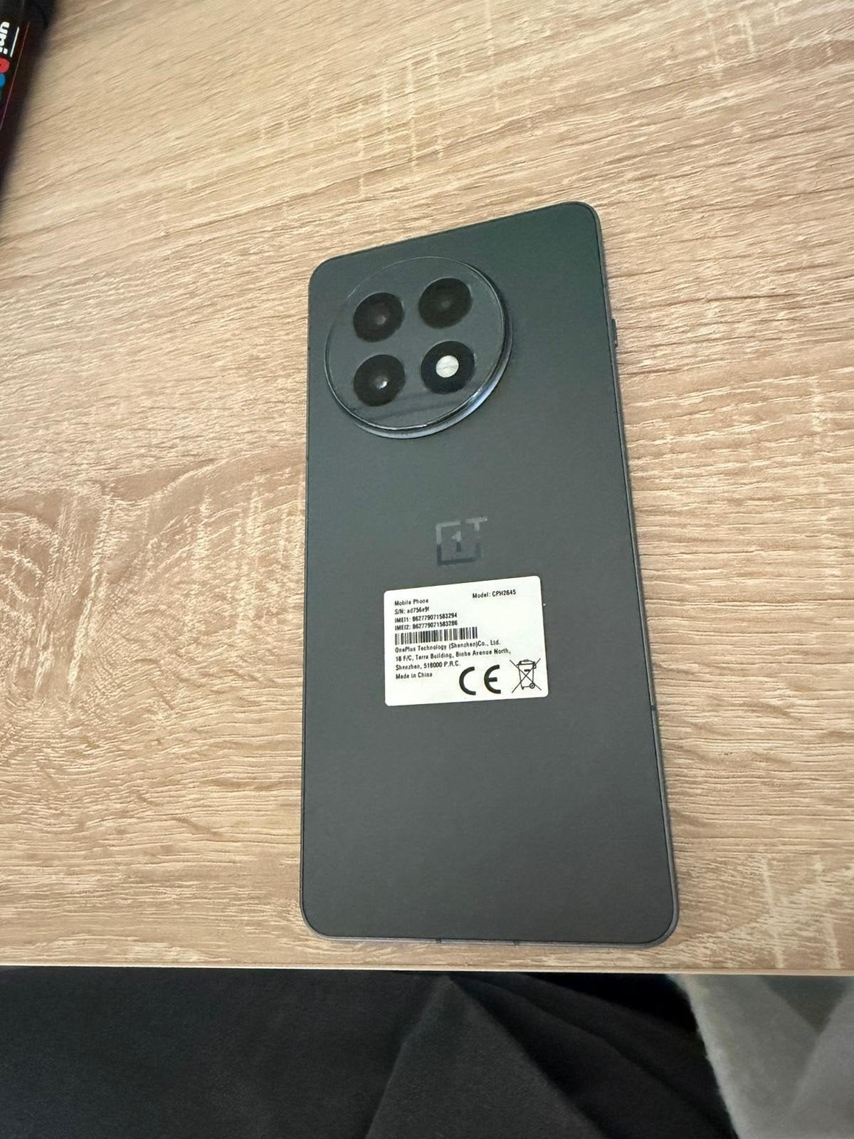 Oneplus 13R, Ophalen