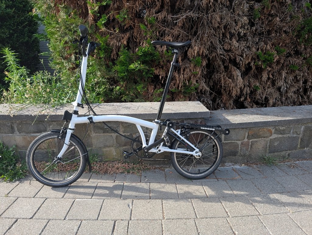 Brompton H6R Blanc, 6 vitesses, Porte-bagages, Fietsen en Brommers, Fietsen | Vouwfietsen, Gebruikt, Brompton, 14 tot 16 inch