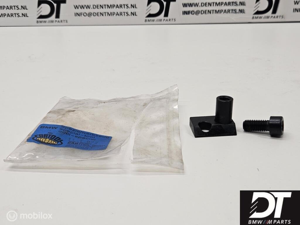 Securing clip cylinder head to frame BMW 111072 83300490708, Gebruikt, Ophalen of Verzenden