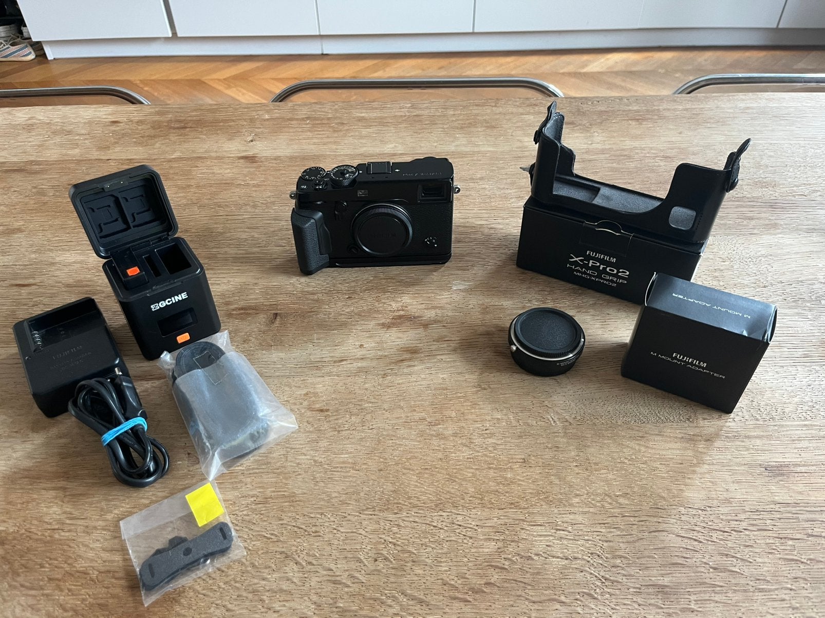 Fujifilm x Pro2 + Leica M mount adapter + accessories, Utilisé, Appareil photo hybride, Poignée, Fujifilm