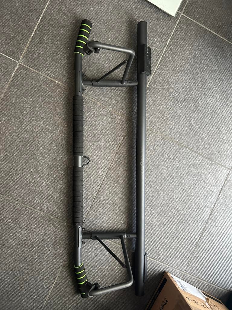 Barre de traction murale encadrement de porte, Sport en Fitness, Fitnessmaterialen, Ophalen of Verzenden, Zo goed als nieuw, Oprekstang