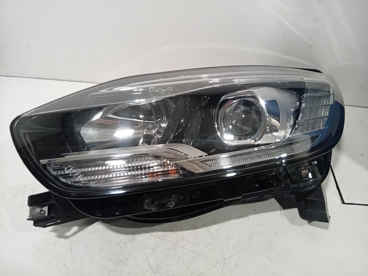 Koplamp links Renault Scénic, Onderdelen@venauto.nl, Van der Ven Autorecycling B.V., Gebruikt, Ettenseweg 76, 4706 PB Roosendaal, The Netherlands
