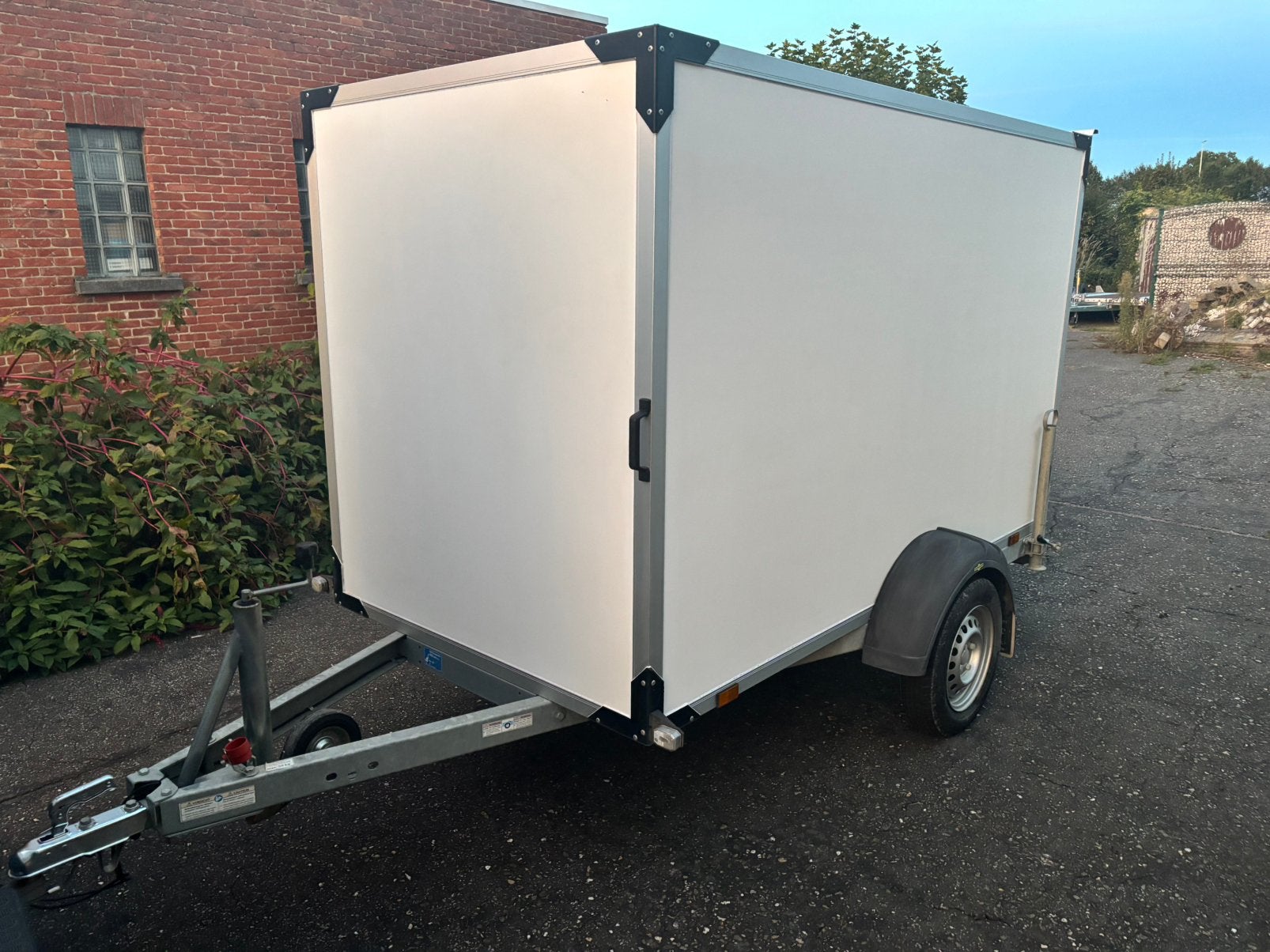 Gesloten aanhangwagen humbaur 750kg, Auto diversen, Ophalen, Zo goed als nieuw
