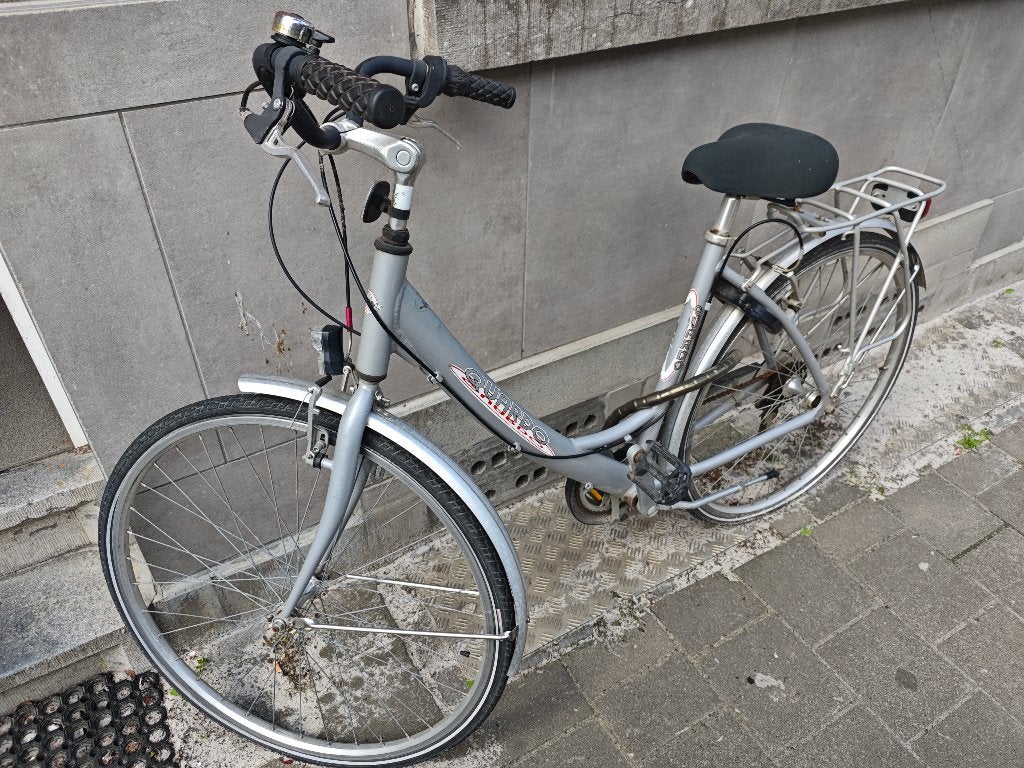 Damesfiets, Ophalen