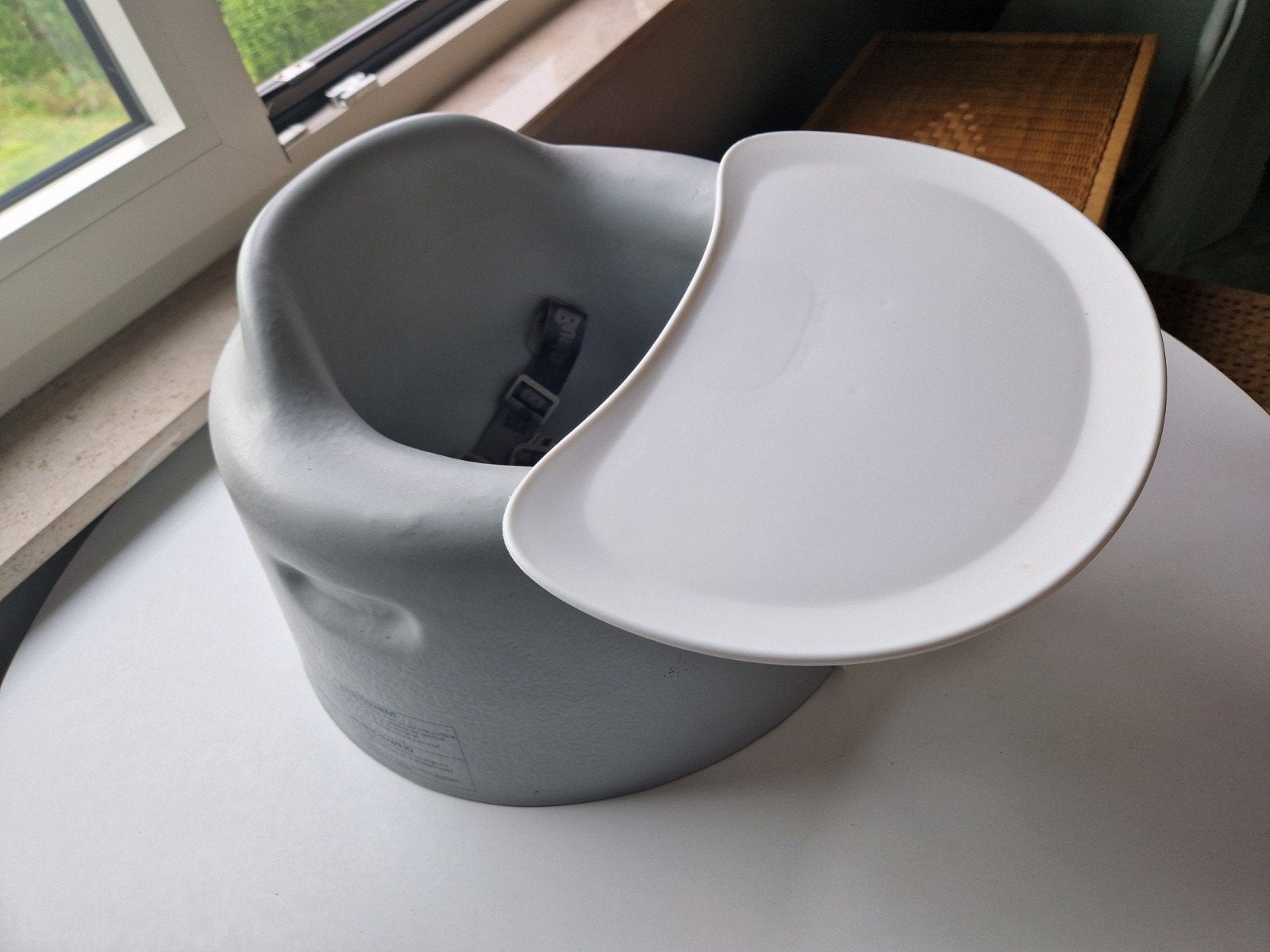 Bumbo floor seat met tafeltje, Kinderen en Baby's, Ophalen, Zo goed als nieuw, Overige typen, Afneembaar eetblad
