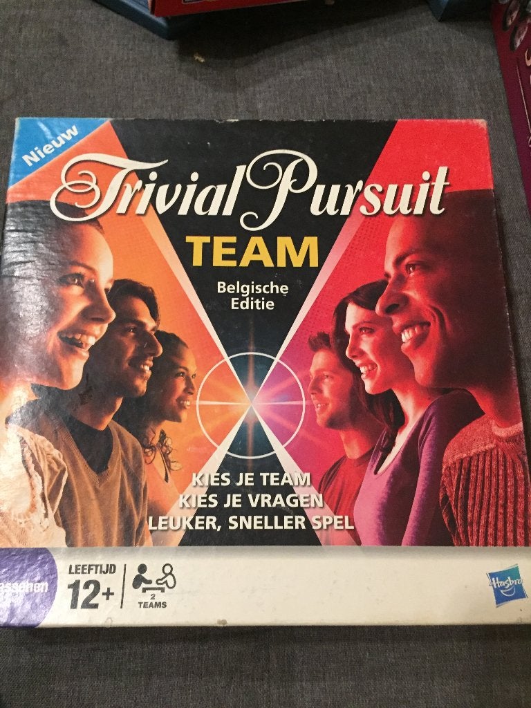 Gezelschapsspel Trivial Pursuit team, Drie of vier spelers, Ophalen of Verzenden, Zo goed als nieuw, HASBRO