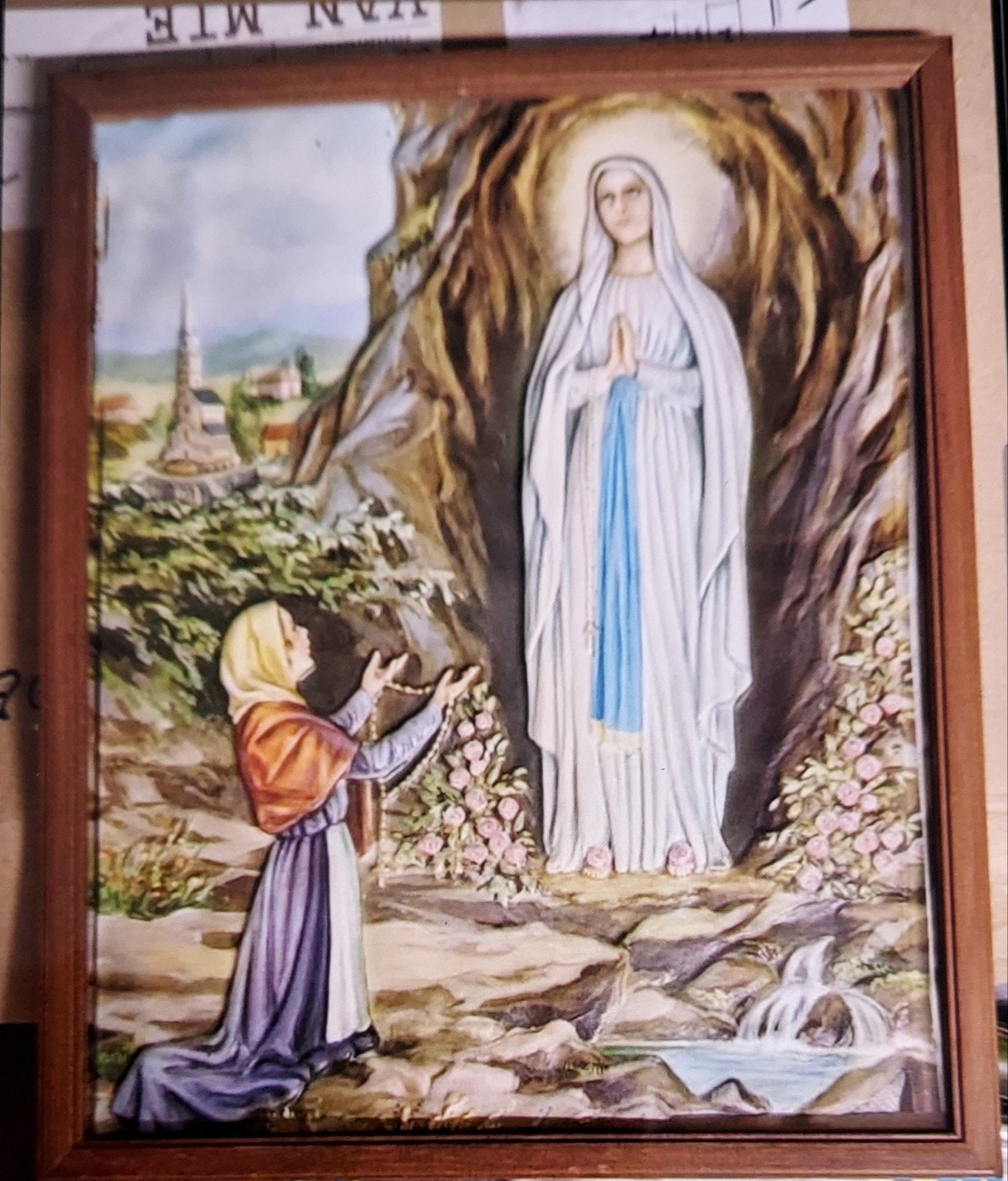 cadre st bernadette 32cm sur 26cm en relief, Antiquités & Art, Antiquités | Objets religieux, Enlèvement ou Envoi
