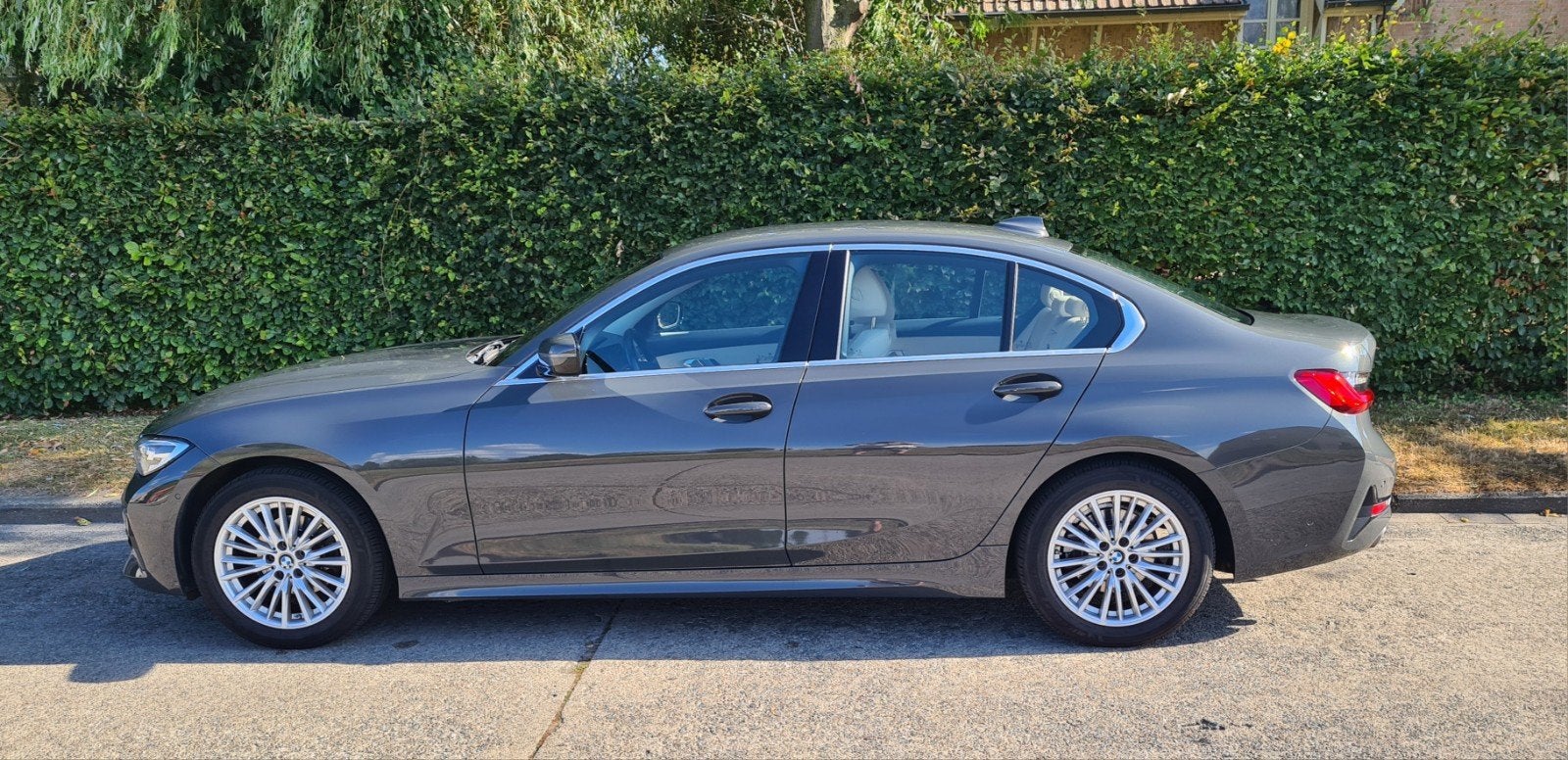 BMW 318 dA nieuwstaat, Cuir, Argent ou Gris, Automatique, Particulier