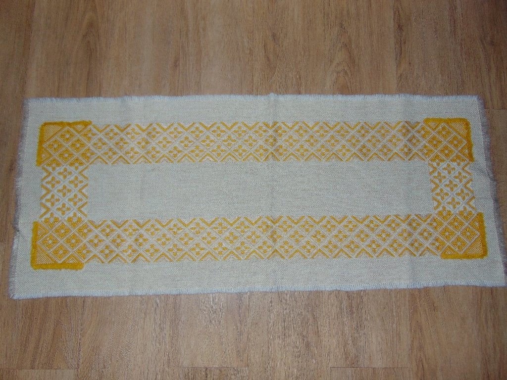 Retro tafelloper 95 cm, Huis en Inrichting, Tafelkleden, Gebruikt, Tafelloper, Wol, Wit