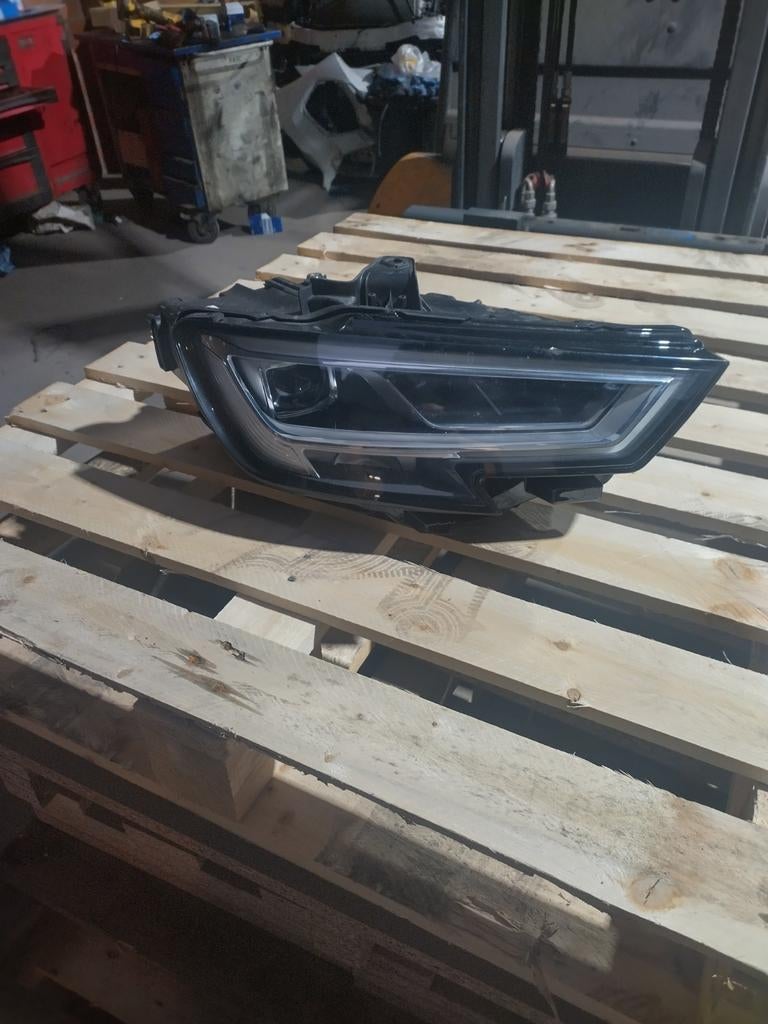 Rechtse led-koplamp Audi A3 8v0941034f, Auto-onderdelen, Ophalen, Gebruikt, Audi